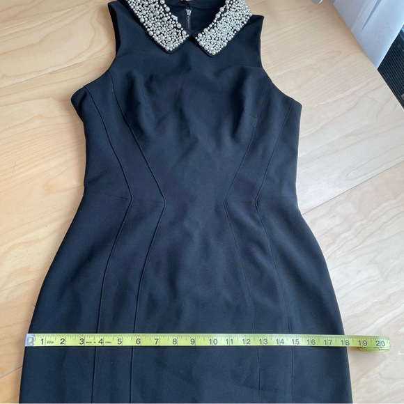 Maggy London Sheath Dress Size 4 Black with Pearl Peter Pan Collar Zip Up Back - Picture 14 of 16